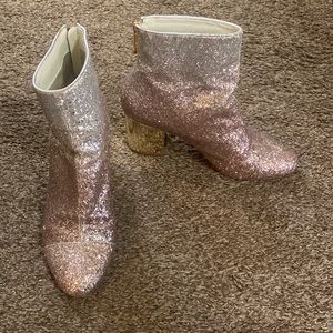 1901 Glitter booties